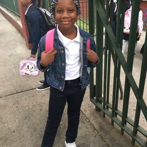 Meet your Posher, Emilie